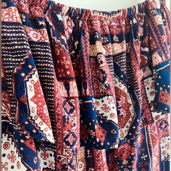 Hollister Boho Off-the-Shoulder Ruffle Crop Top – Size Small - Picture 4 of 10